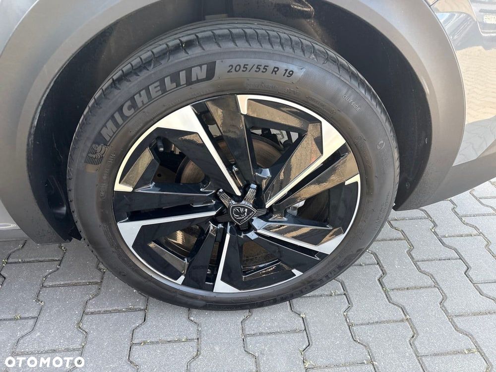Peugeot 408 1.2 PureTech Allure S&S EAT8 - 11