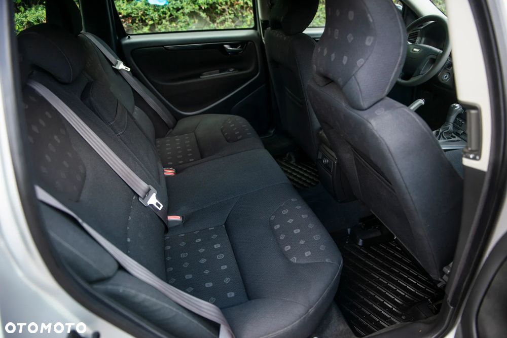 Volvo V70 2.4 Optima - 21
