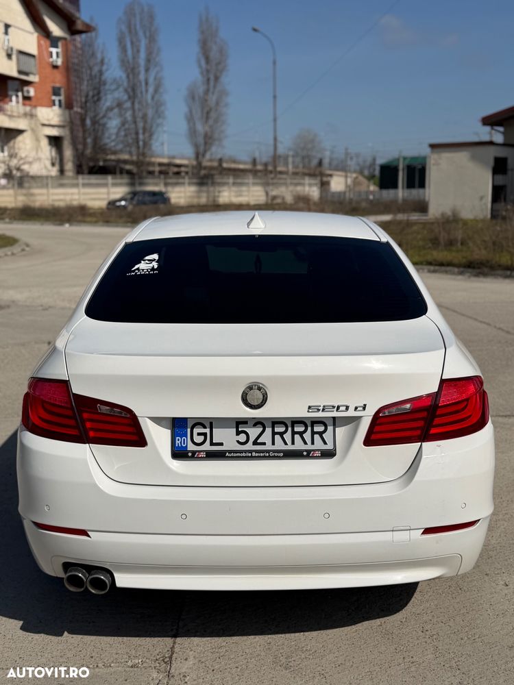 BMW Seria 5 520d - 3