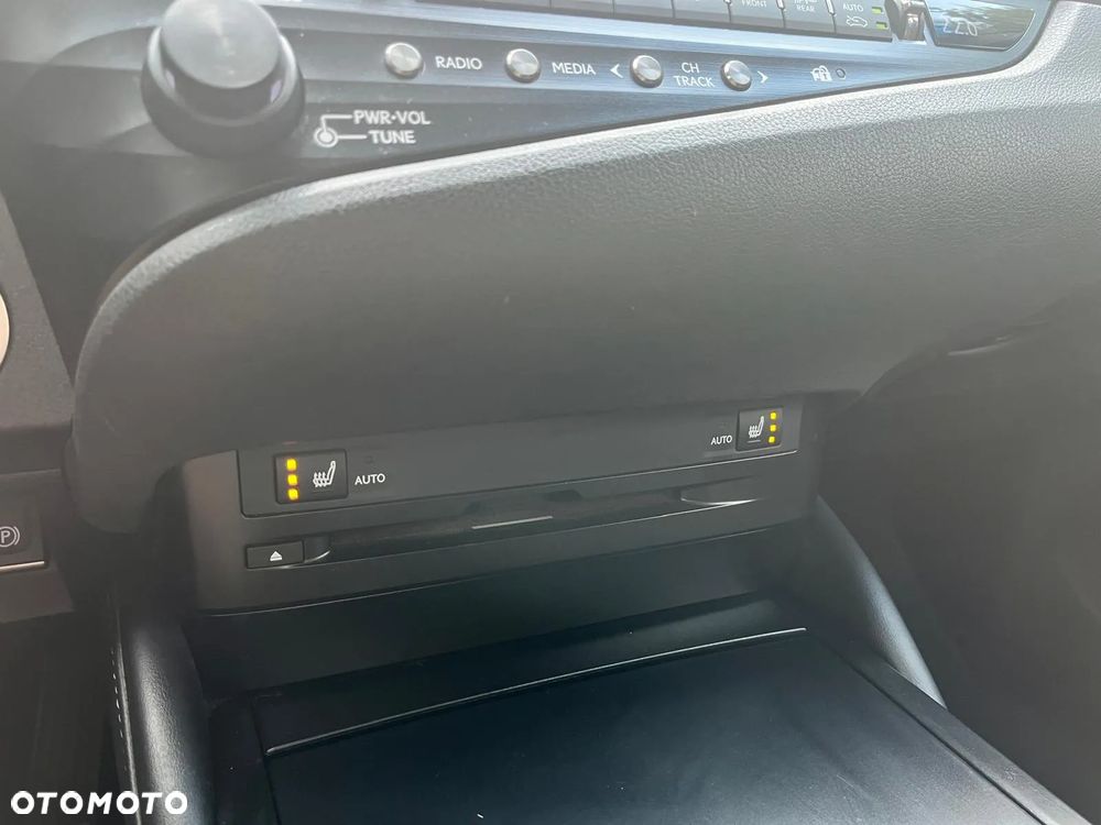 Lexus ES 300h Elegance - 30