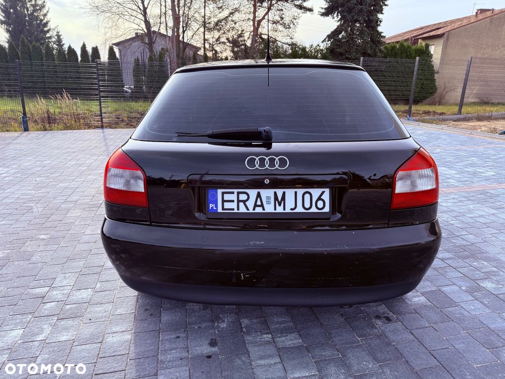 Audi A3 3-drzwiowe 1.6 Attraction - 9