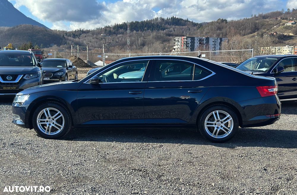 Skoda Superb 1.6 TDI DSG Ambition - 11