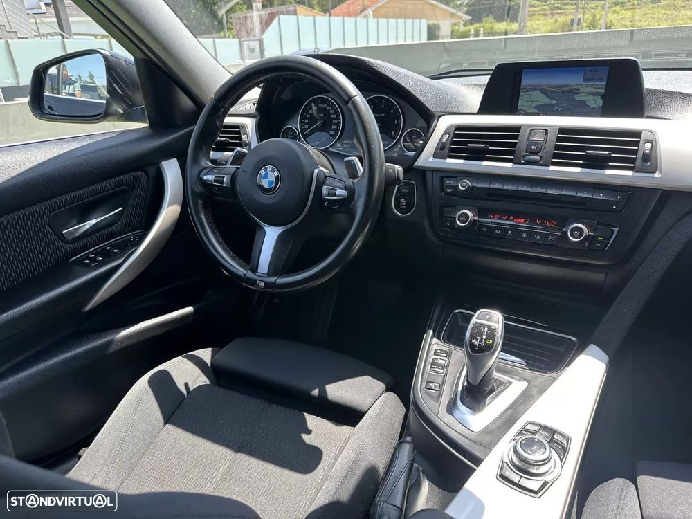 BMW 320 d Aut. Sport Line - 32