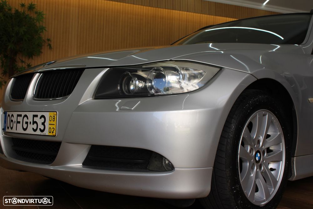 BMW 320 d Dynamic - 9