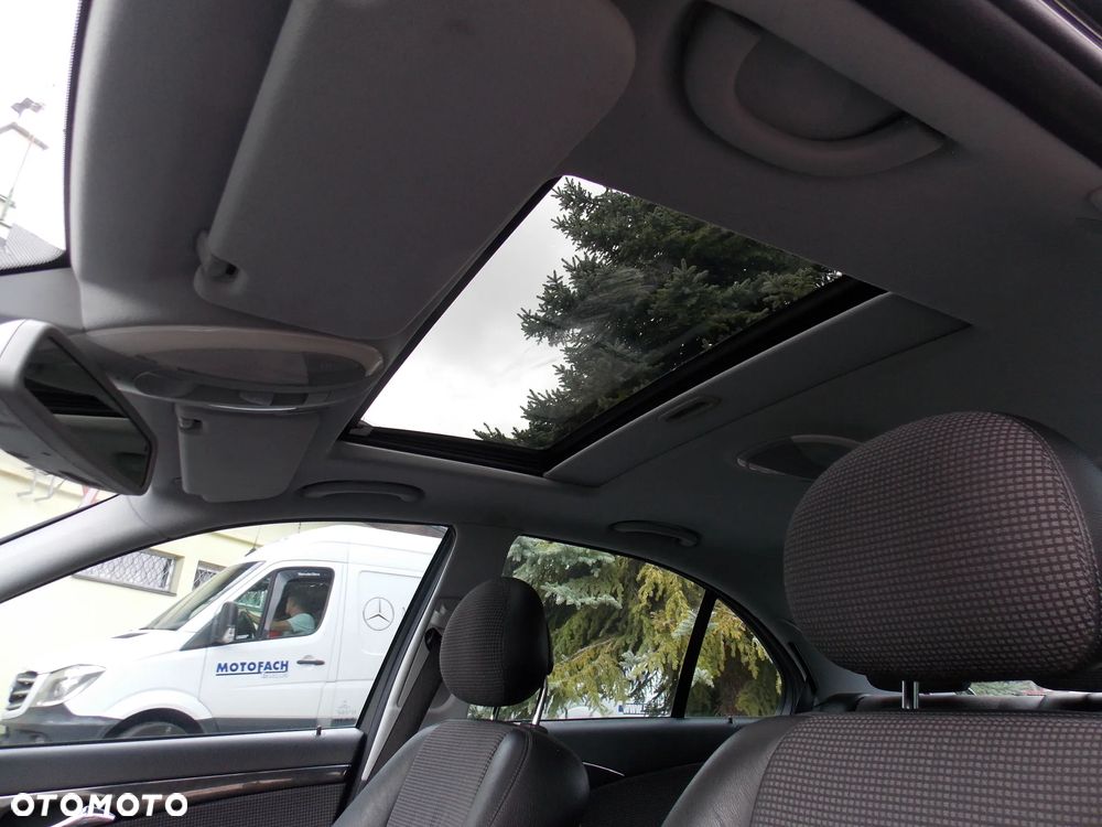 Mercedes-Benz Klasa E 200 Kompressor Elegance - 25