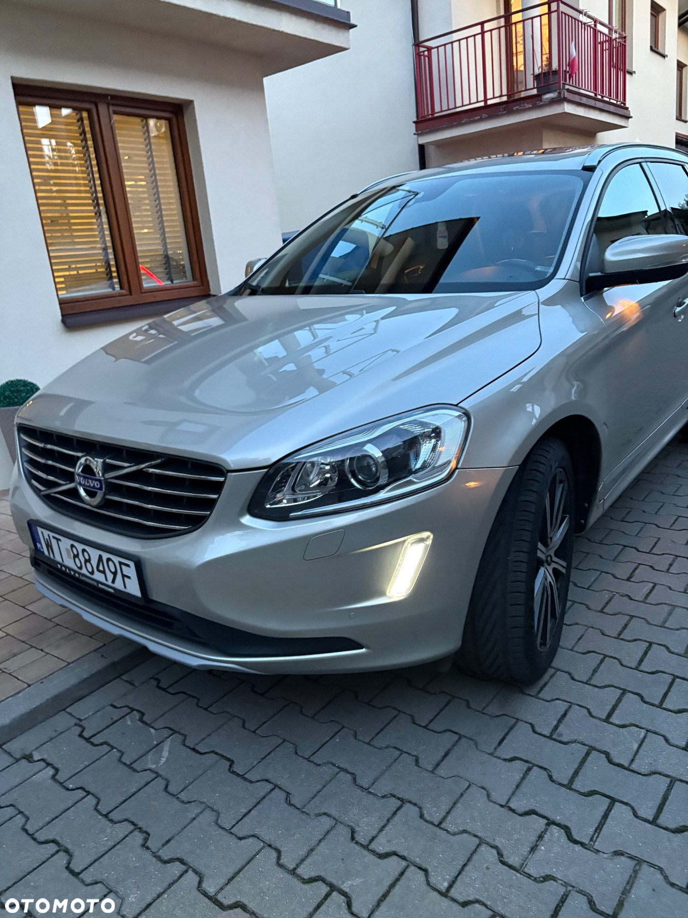 Volvo XC 60 D4 Drive-E Summum - 3