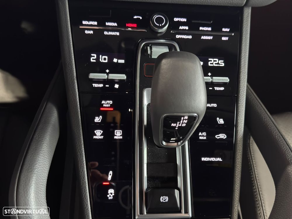 Porsche Cayenne E-Hybrid Platinum Edition - 45