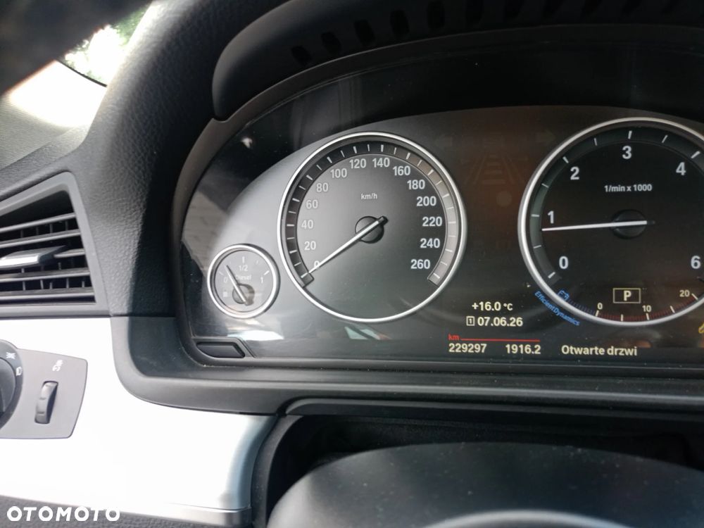 BMW Seria 5 518d Business Edition - 31