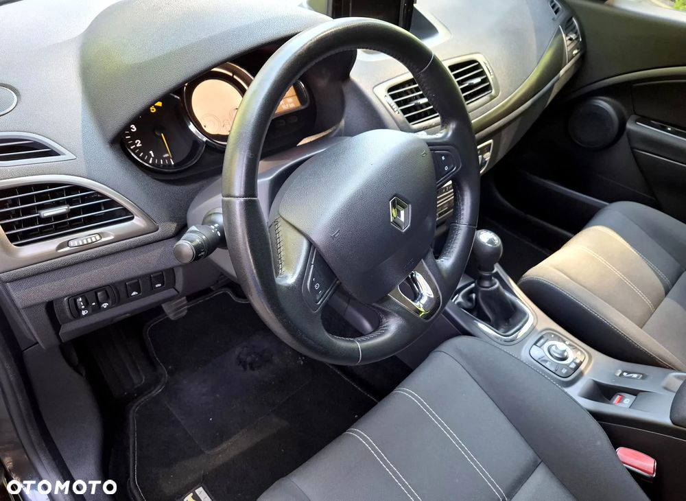 Renault Megane ENERGY dCi 110 Start & Stop Bose Edition - 30