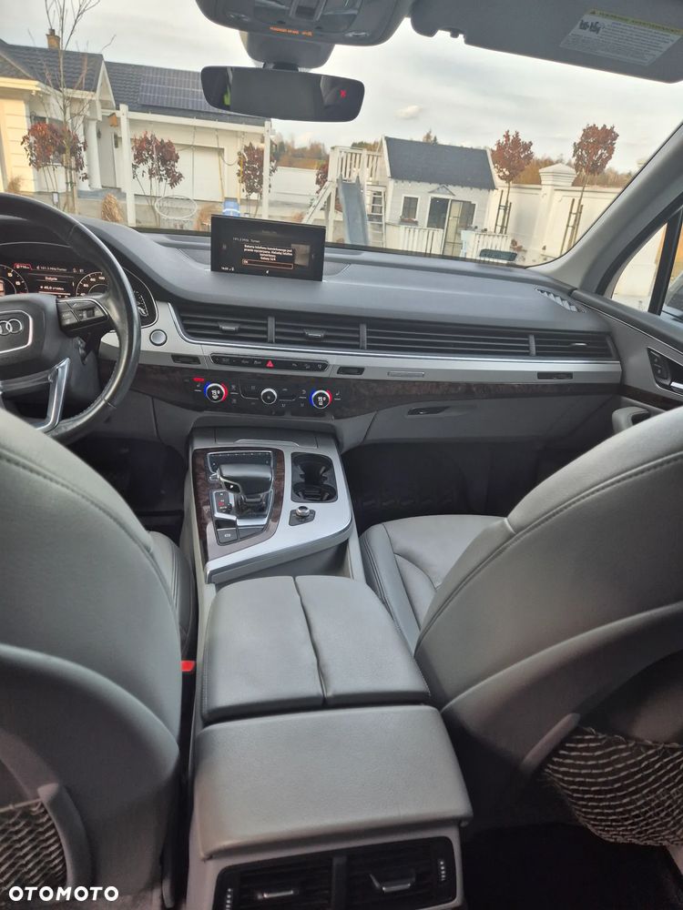 Audi Q7 - 12