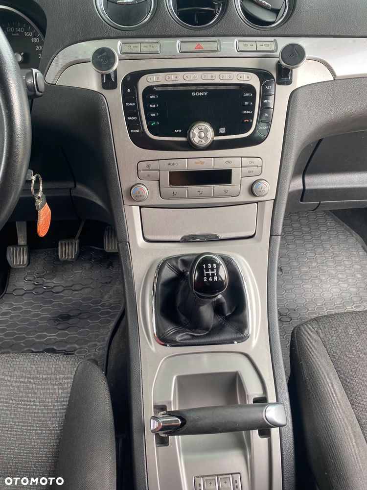 Ford Galaxy 2.0 Ghia - 5