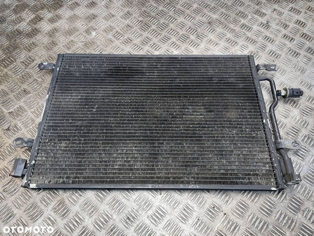 CHŁODNICA KLIMATYZACJI AUDI A4 B6 1.9 TDI 8E0260401A - 2