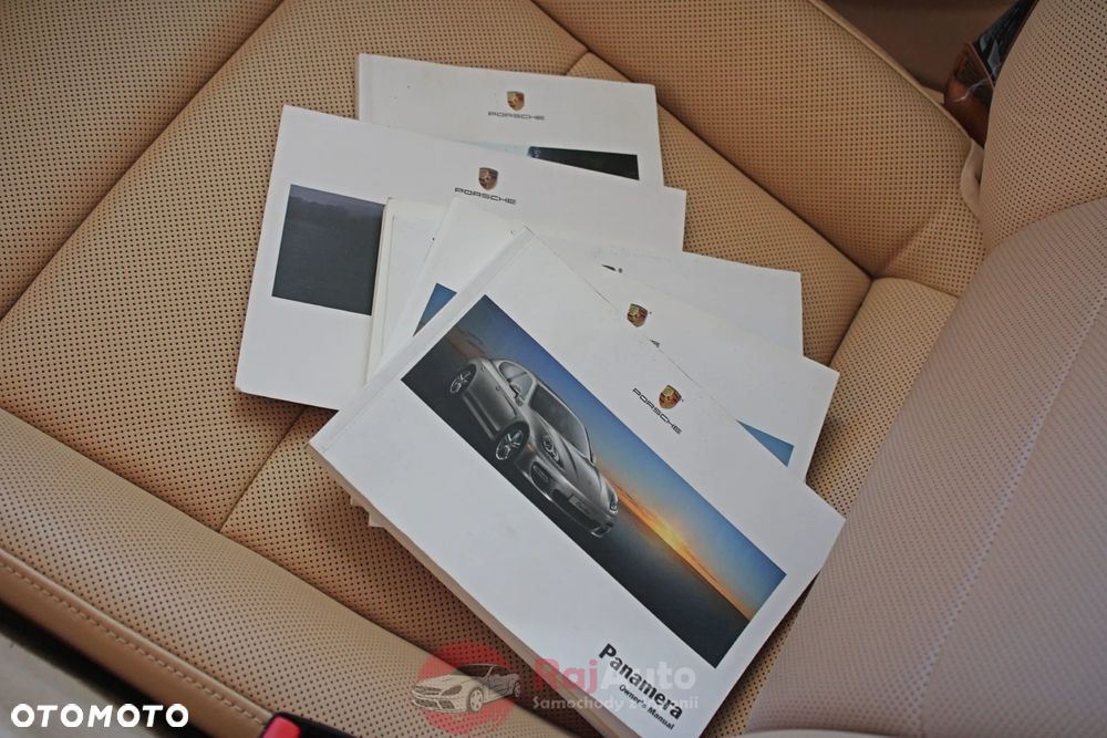 Porsche Panamera Turbo PDK - 24