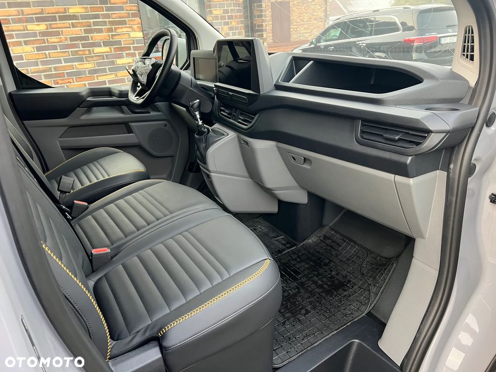 Ford Transit Custom - 11