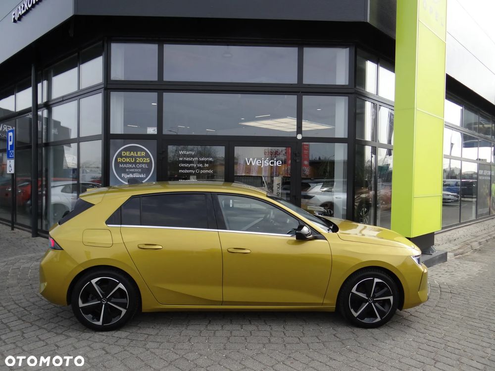 Opel Astra 1.2 T Elegance S&S - 4