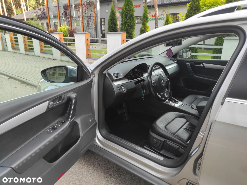 Volkswagen Passat 2.0 TDI BMT 4Mot Highline DSG - 8