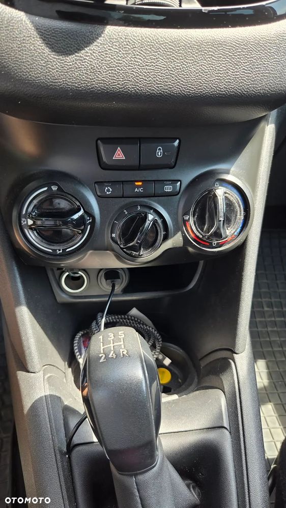 Peugeot 208 1.6 BlueHDi Allure S&S - 14