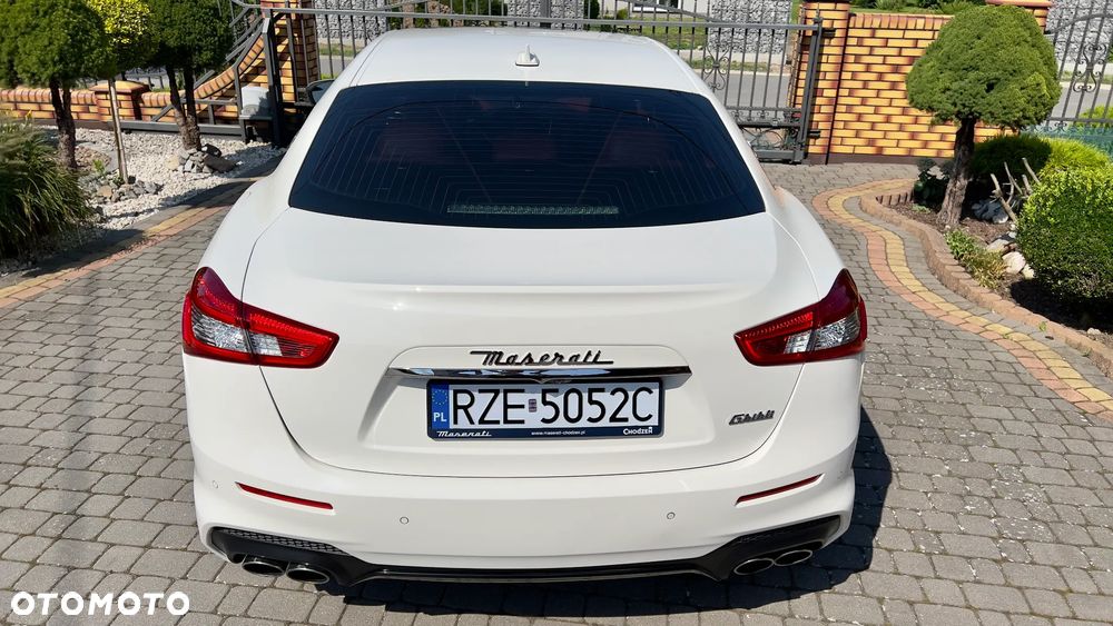 Maserati Ghibli S GranSport - 14