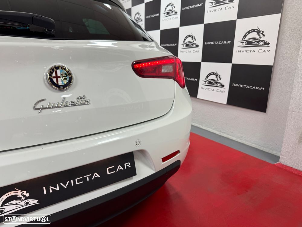 Alfa Romeo Giulietta 1.6 JTDm Veloce - 10
