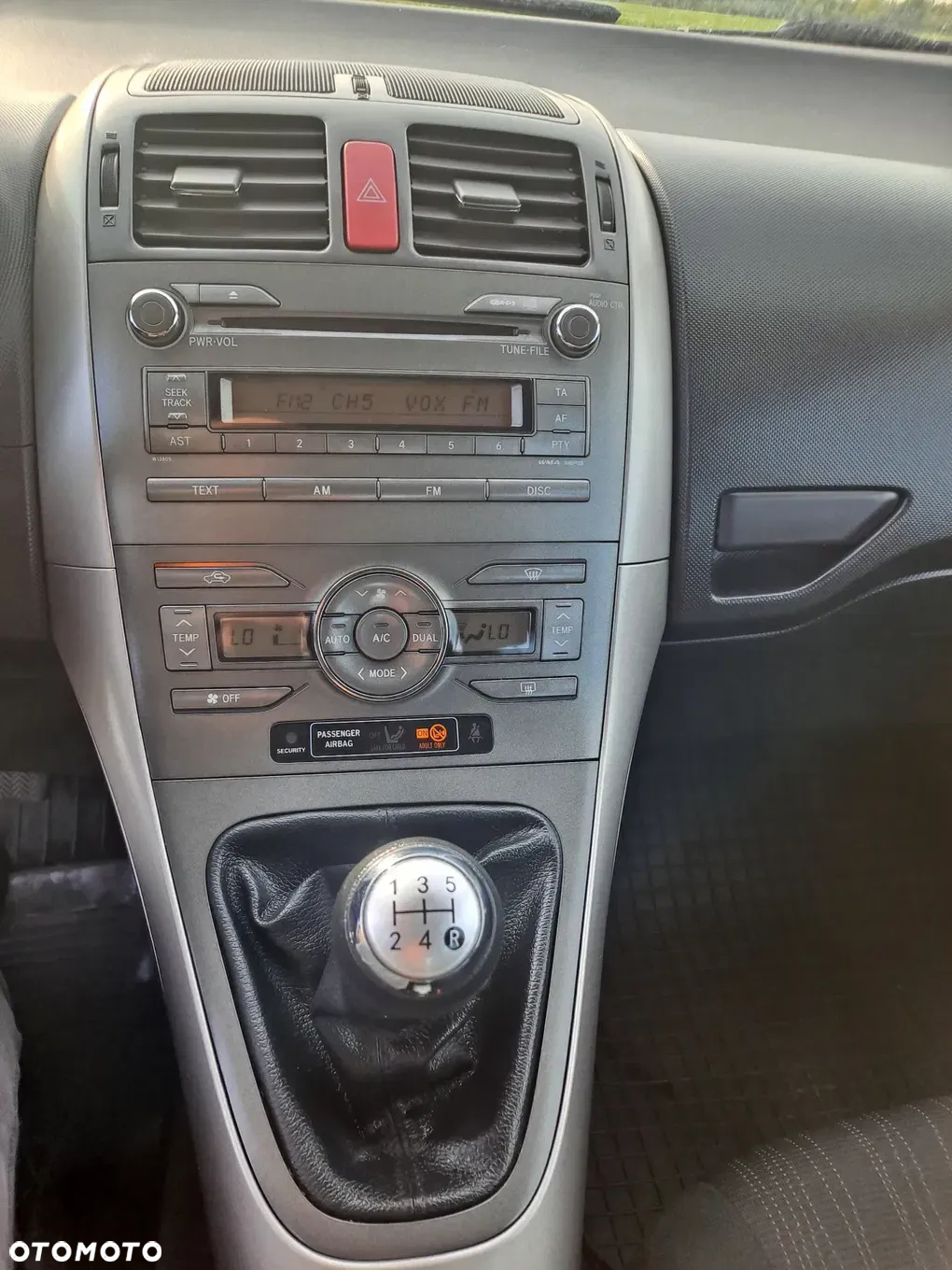 Toyota Auris 1.6 VVT-i Sol - 10