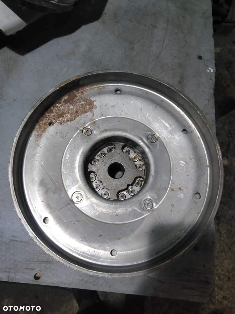 Sprzęgło dwumasowe A4 B9 A5 8W 2.0TFSI - 2