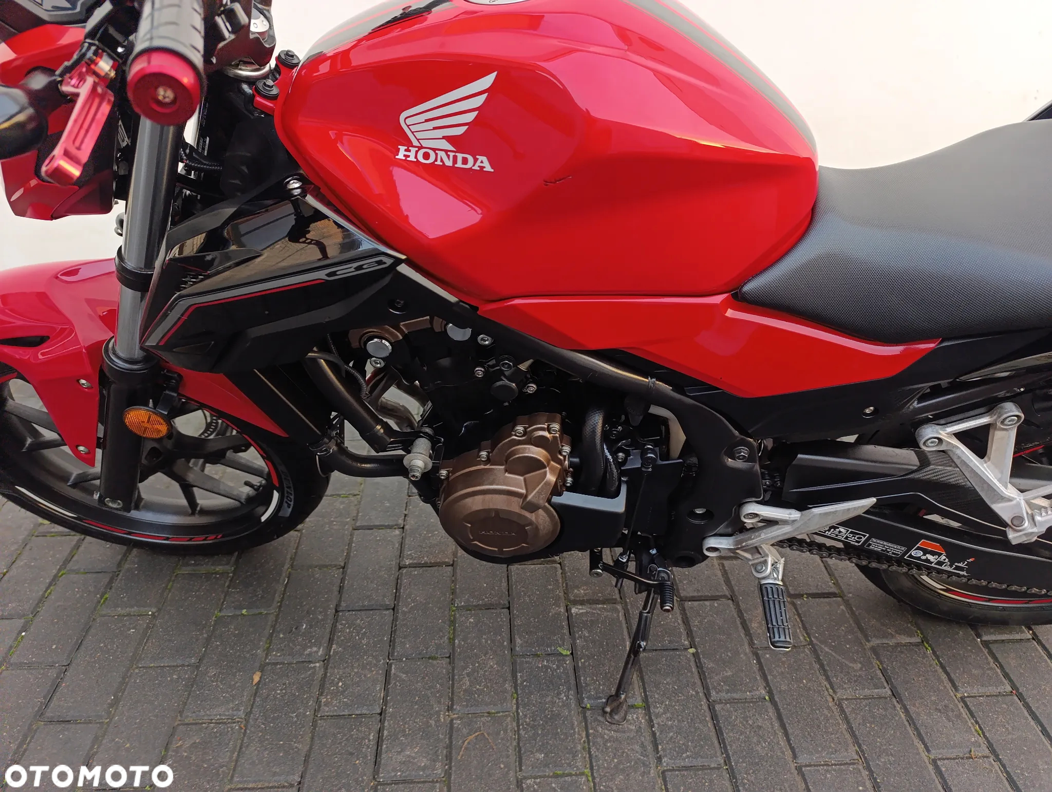Honda CB - 12