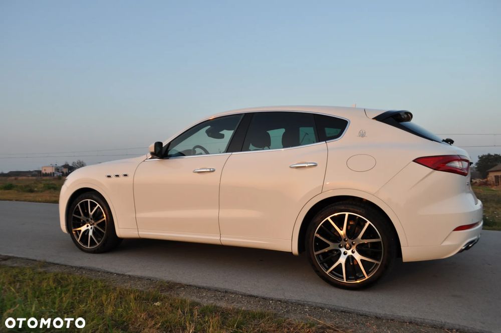 Maserati Levante S Q4 GranLusso - 6