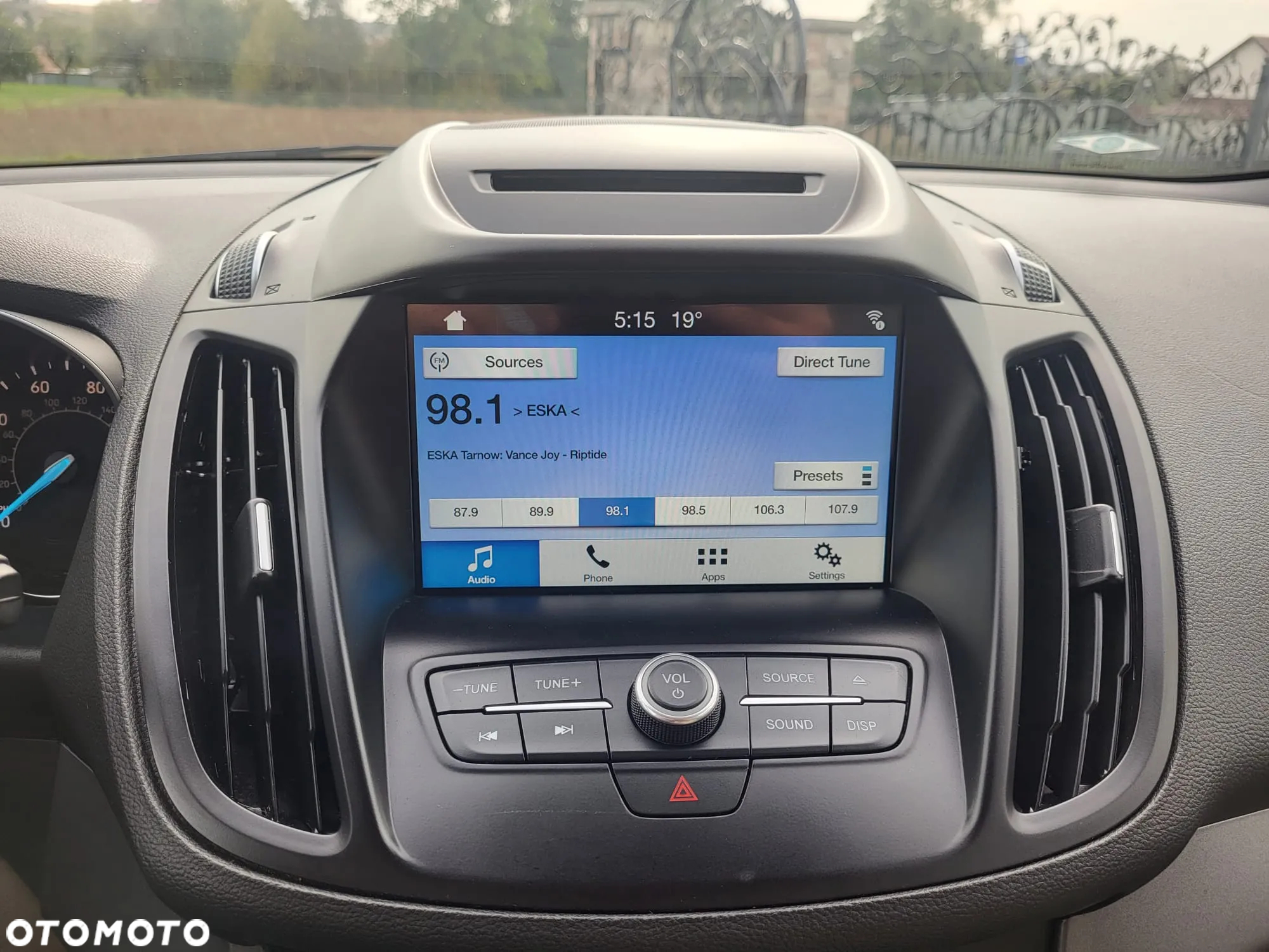 Ford Kuga - 4