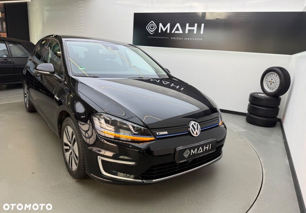 Volkswagen Golf - 2