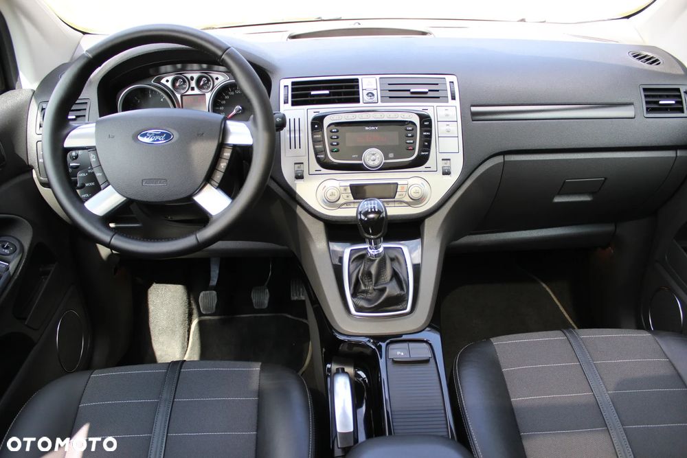 Ford Kuga 2.0 TDCi 4x4 Titanium - 25
