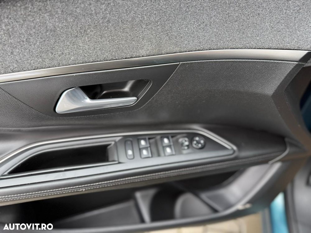 Peugeot 5008 PureTech 130 Stop & Start Allure - 26