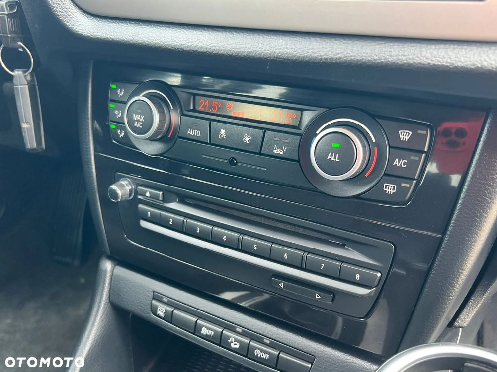 BMW X1 xDrive20d - 16