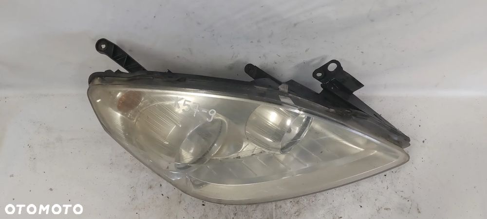 .  PRZOD PRZEDNIA LAMPA PRAWA OPEL ZAFIRA B - 2