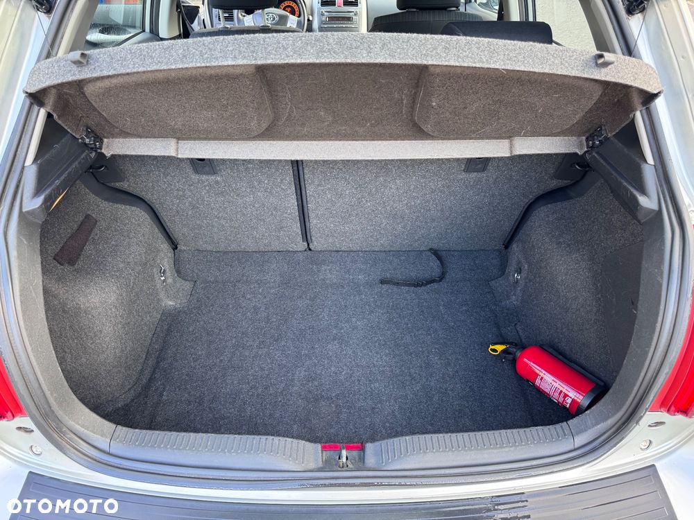 Toyota Auris 1.6 Executive - 11