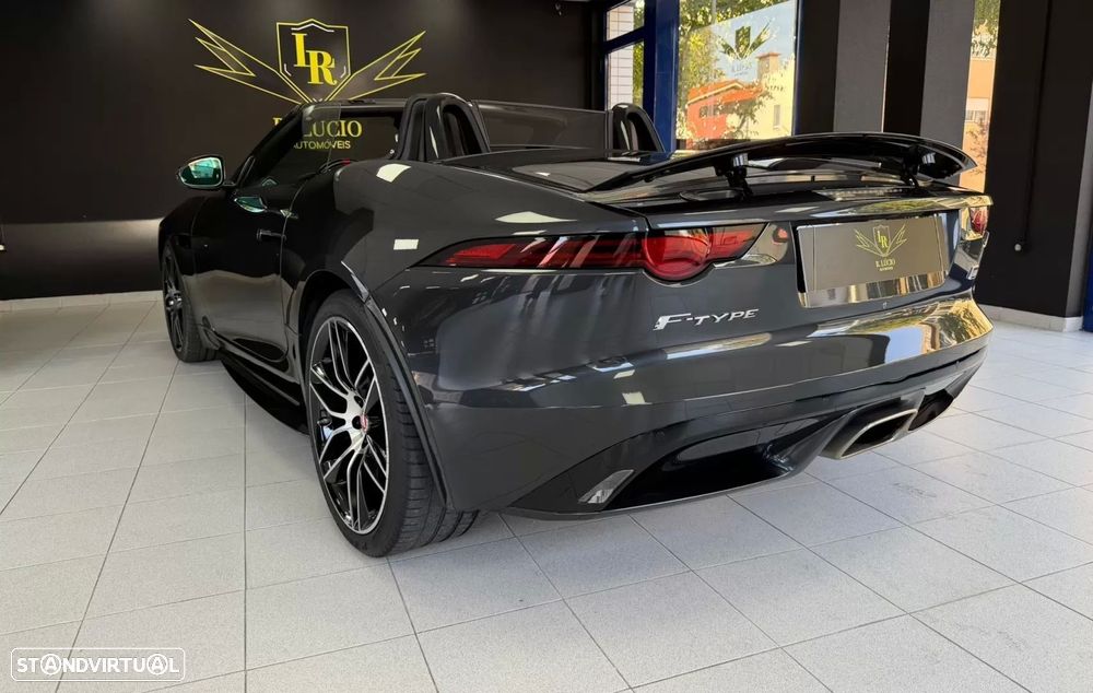 Jaguar F-Type 2.0 i4 Chequered Flag - 13