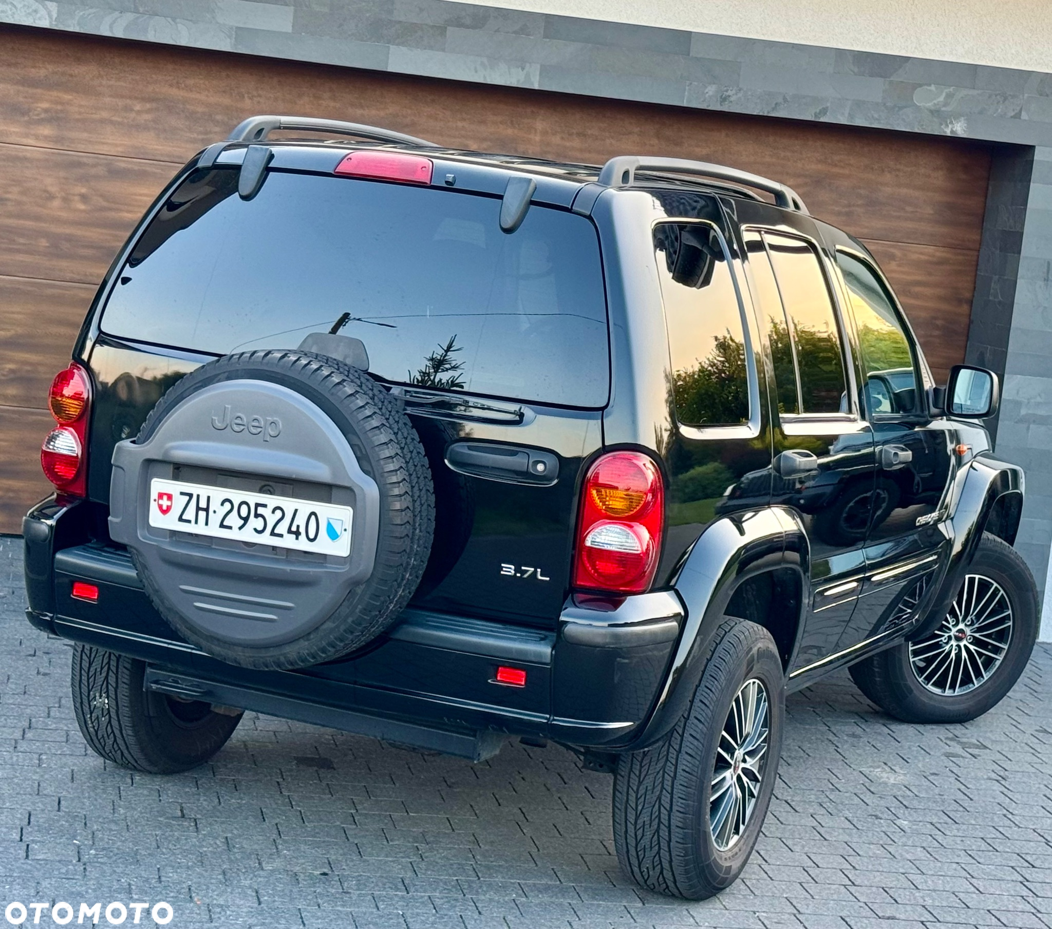 Jeep Cherokee 3.7L Limited - 9