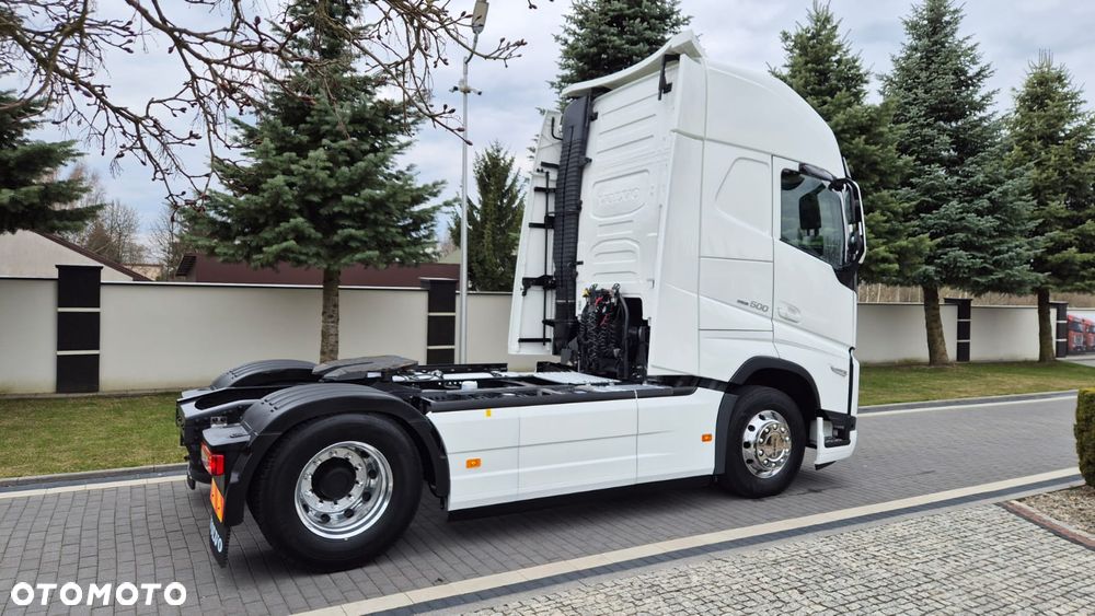 Volvo ///FH///500///2022///1 TURBINA ///JEDYNE 183 TYŚ KM/// GLOBETROTTER///XXL/// KLIMATYZACJA POSTOJOWA/// ZABUDOWY MIĘDZYOSIOWE/// ALUMINIOWE FELGI///FULL LED/// VIRTUAL COCPIT///PEDANTYCZNY  STAN///JAK NOWY - 10