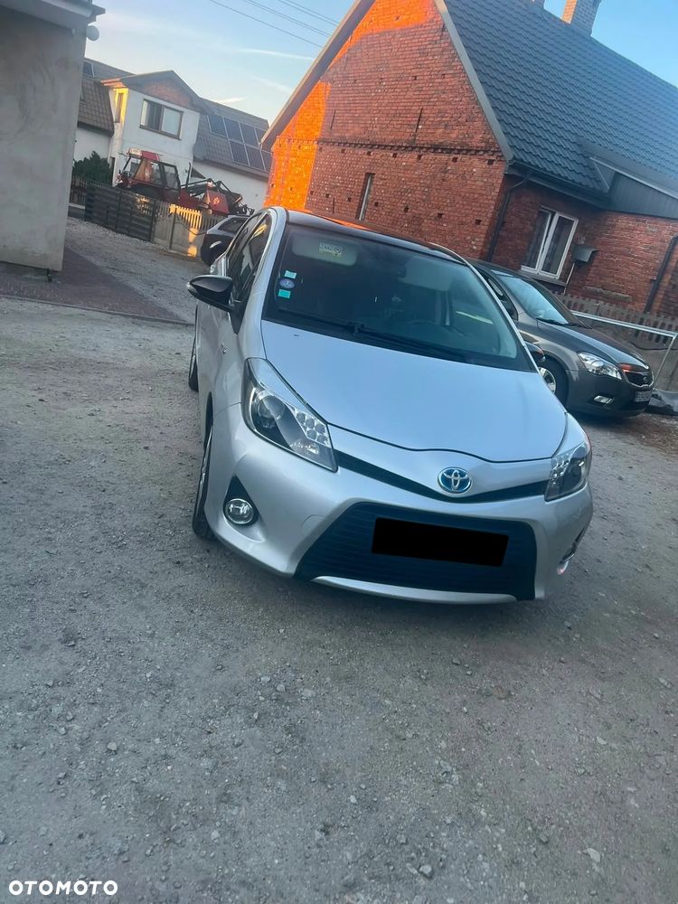 Toyota Yaris - 4