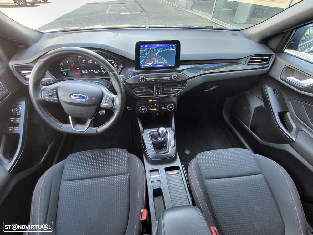 Ford Focus 1.5 TDCi EcoBlue ST-Line - 9