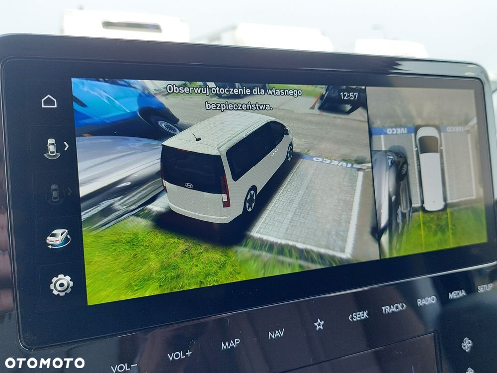 Hyundai Staria 1.6 T-GDI HEV Luxury - 15