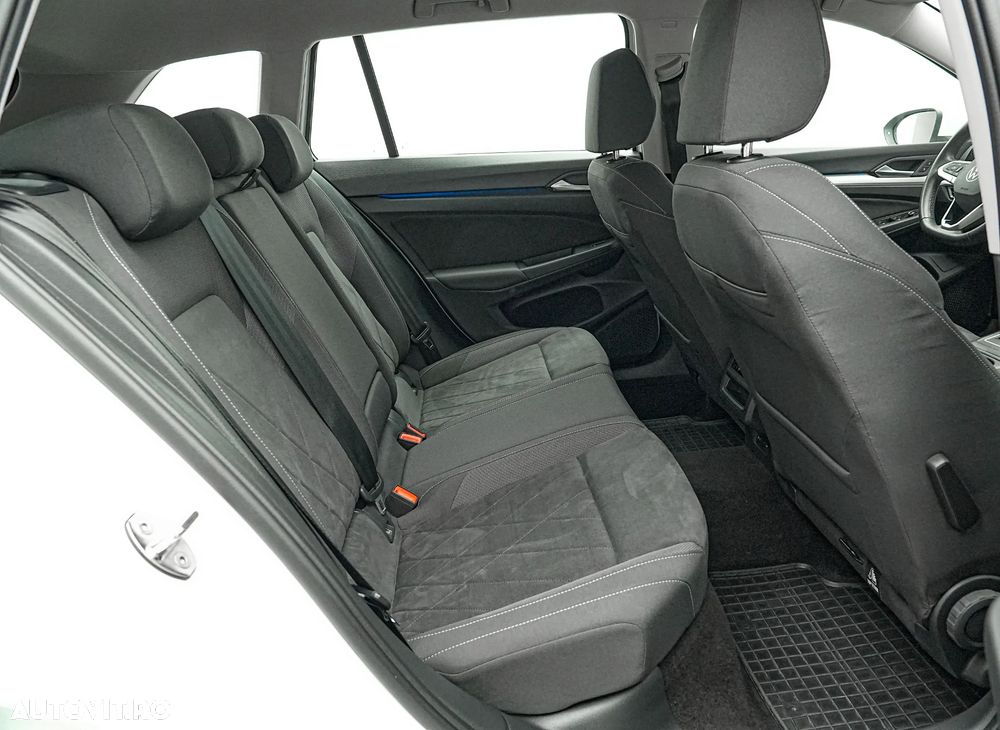 Volkswagen Golf 1.5 eTSI MHEV 150CP DSG Style - 17