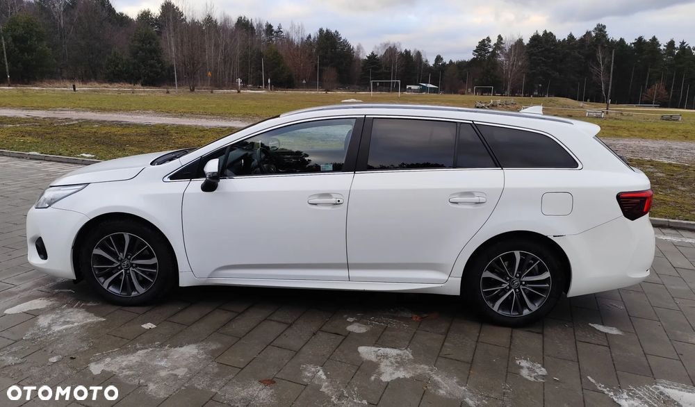 Toyota Avensis 2.0 D-4D Active Business - 4