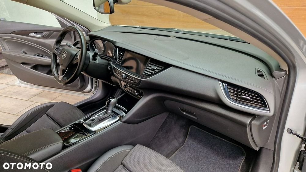 Opel Insignia - 19