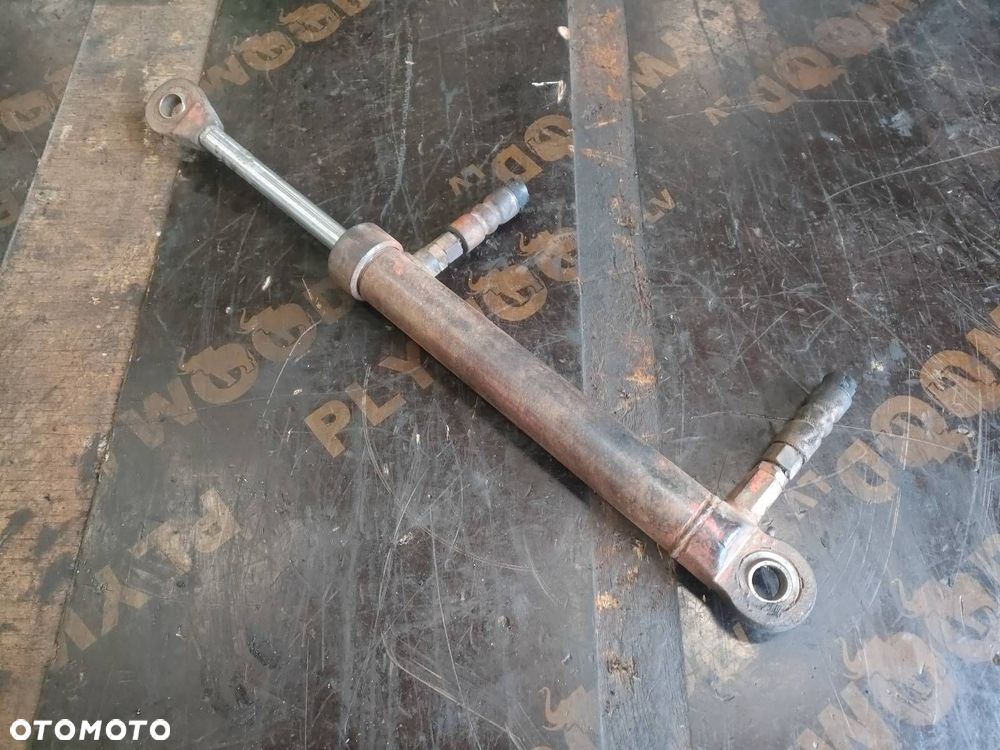 SIŁOWNIK HYDRAULICZNY KABINY STAR 200 - 1