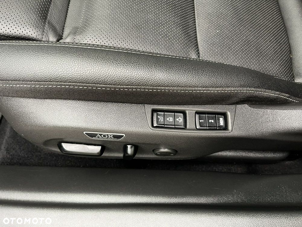 Opel Insignia - 23