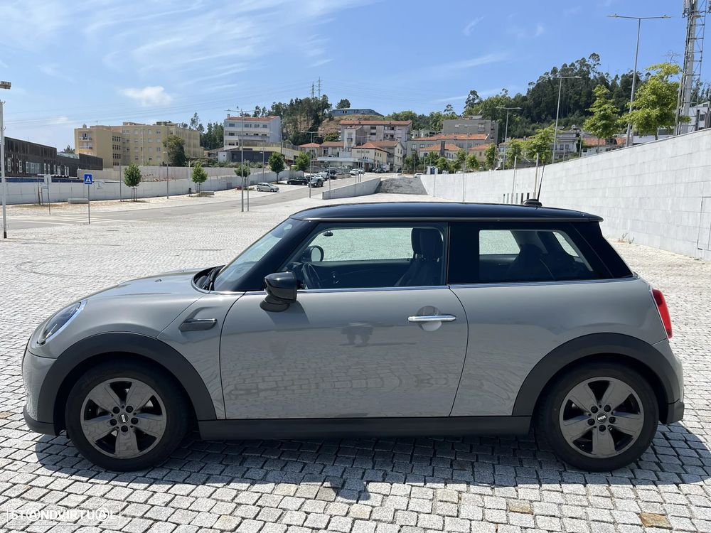 MINI 3 Portas Cooper Premium Essential Auto - 2