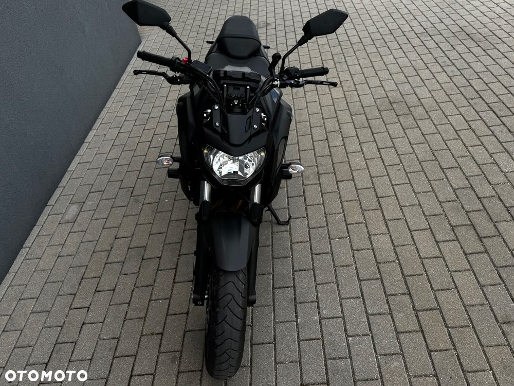 Yamaha MT - 8