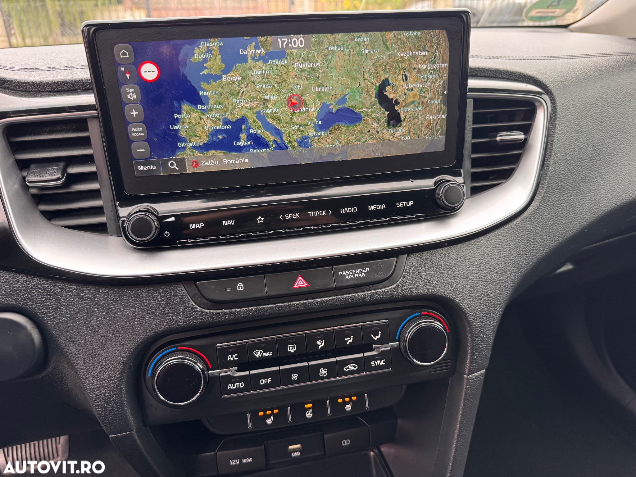 Kia Ceed 1.6 CRDi (48V Mild-Hybrid) DCT7 Vision - 29