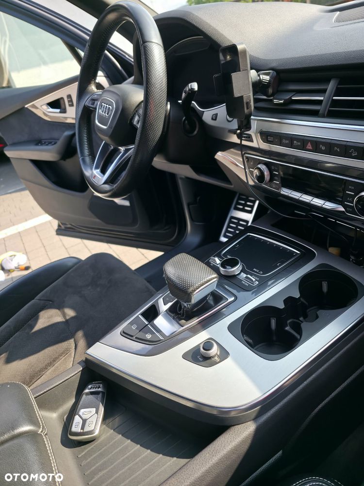 Audi Q7 - 16