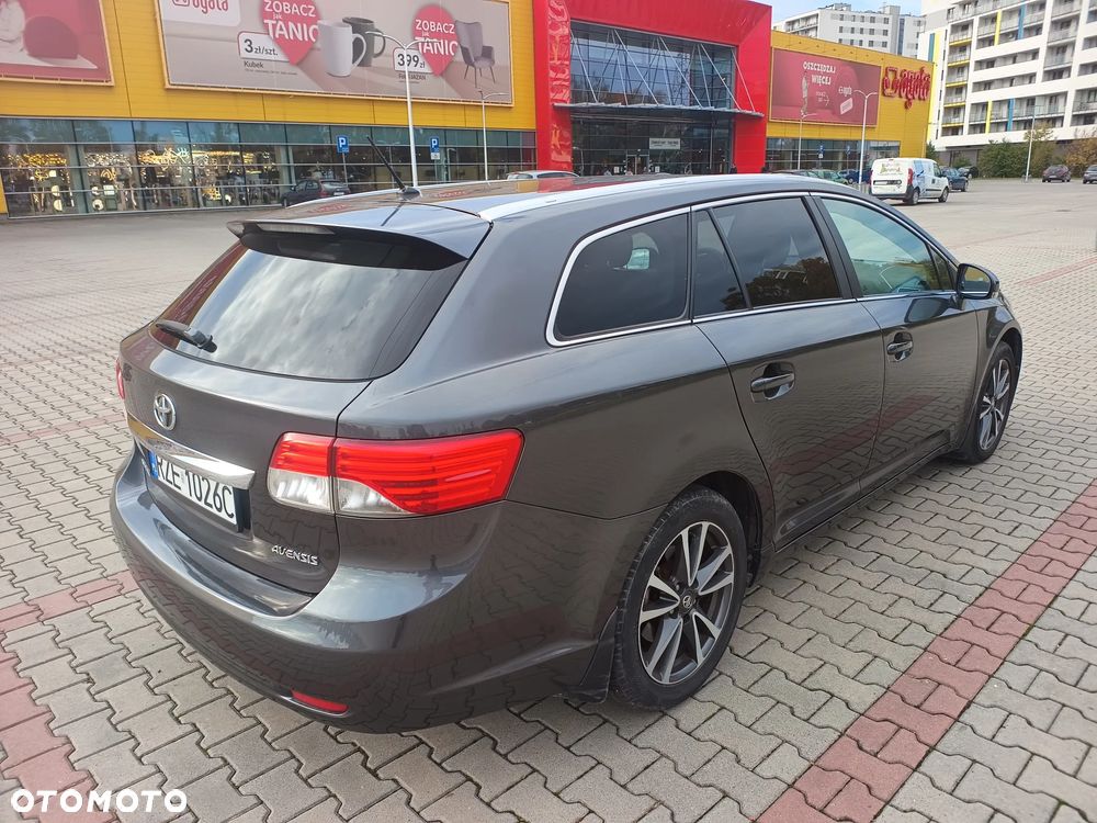 Toyota Avensis 2.0 D-4D Sol - 6